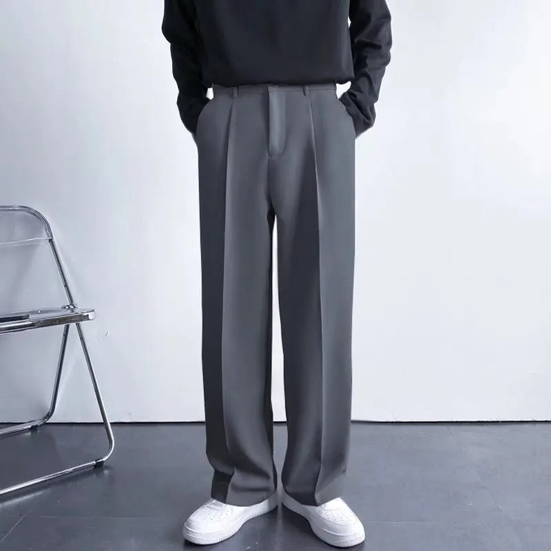 Lars – Elegant Trousers With Pleated Design