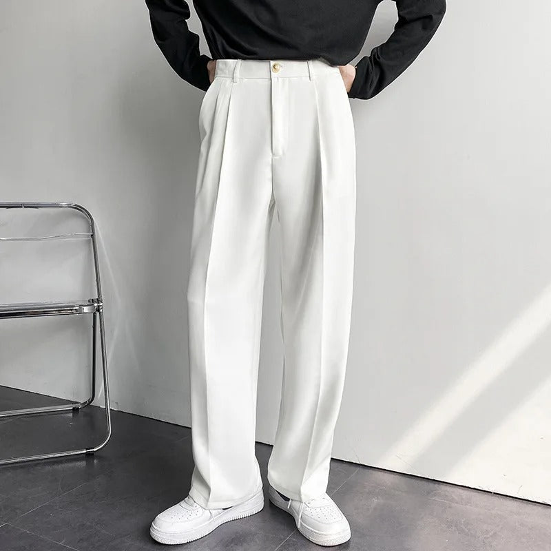 Lars – Elegant Trousers With Pleated Design
